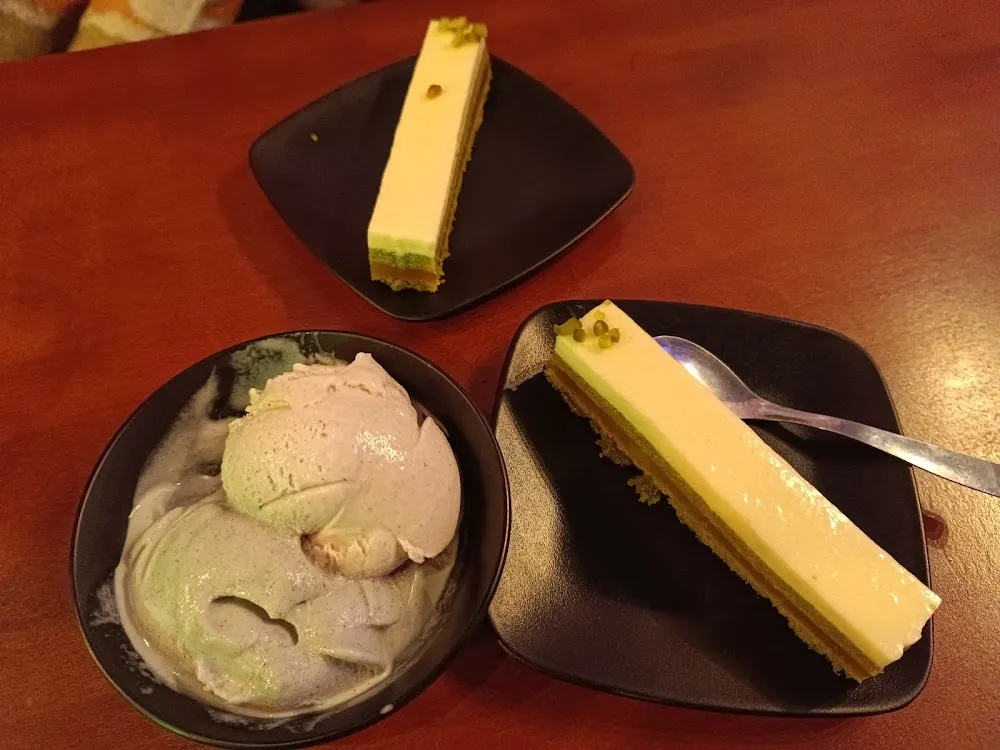 Finger Cake Et 2 Boules Sésame Noir Et Haricot Rouge